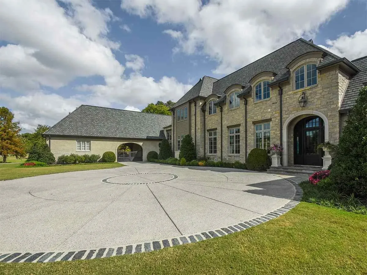 Front exterior of the Dubray Manor residence